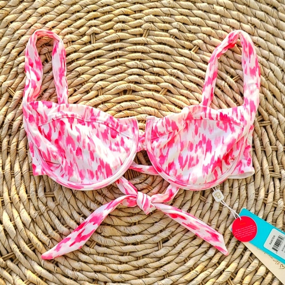 Beach Bunny Other - Beach Bunny Bikini top ⛱